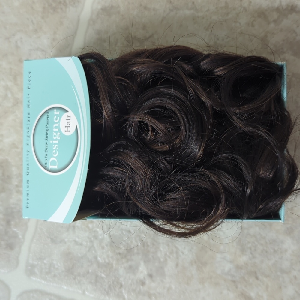 Clip in ponytail